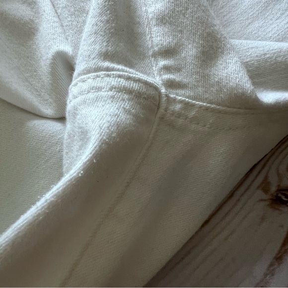 Chicos So Slimming Frayed Shorts in White size 10 - Picture 14 of 14